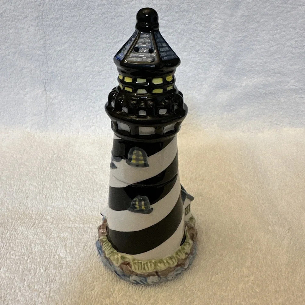 Ceramic Stacking‎ Lighthouse Salt & Pepper Shakers 3 x 6